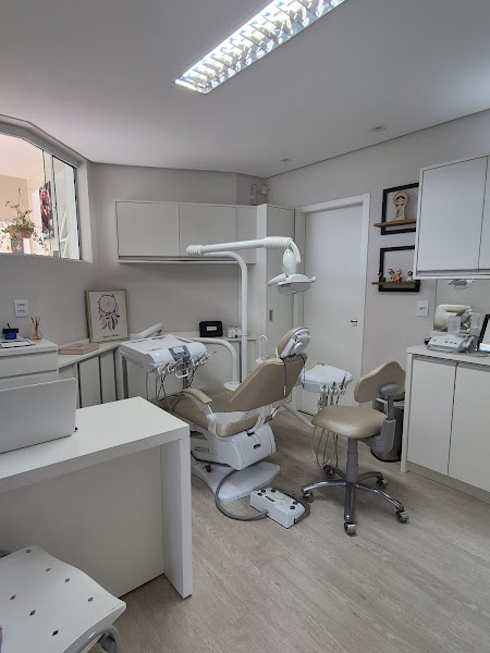 Foto 2 de Consultório Odontológico - Mariana Custódio Padilha de Sousa - Endodontia - Ortodontia