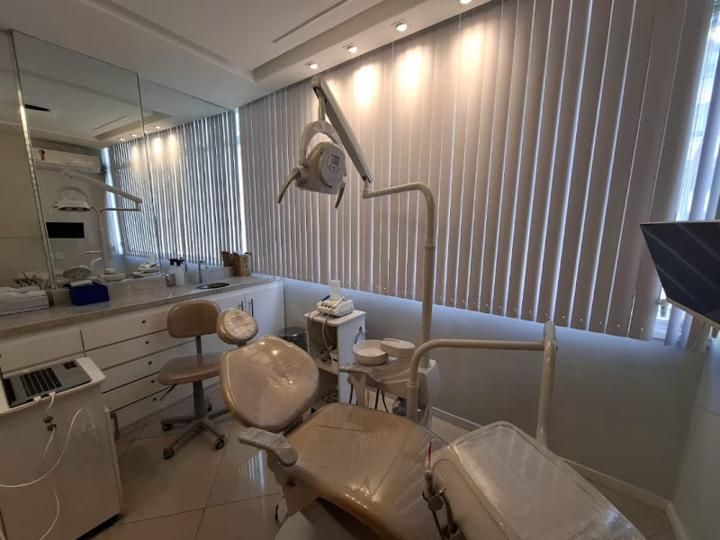 Foto 10 de Consultório Odontológico Particular Bianca Barata | Dentista Emergência 24h WhatsApp | Prótese, Implante - Copacabana/RJ
