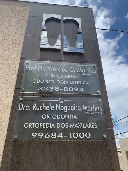 Foto 2 de Consultório Prof. Dr. Vinícius R. Geraldo Martins e Profa. Ruchele Nogueira G. Martins