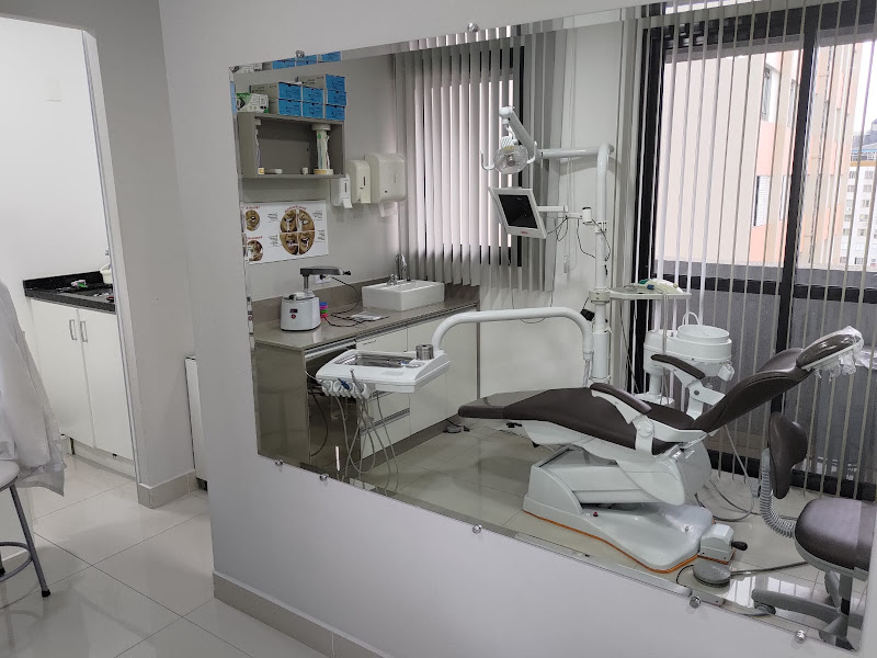 Foto 3 de CPO - Centro Paranaense de Ortodontia e Odontologia Integrada em Curitiba