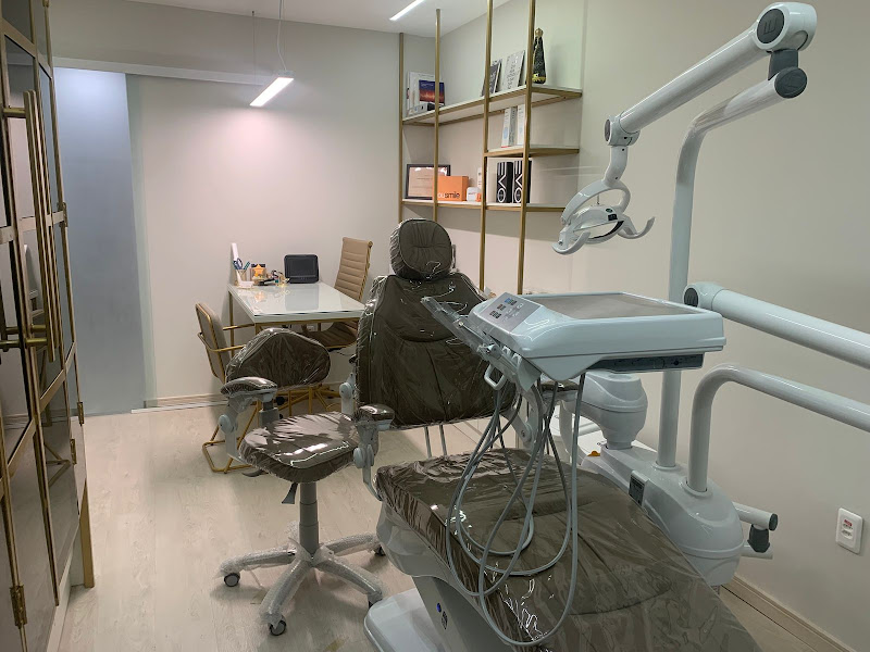 Foto 3 de Cris Porto - Odontologia & Estética