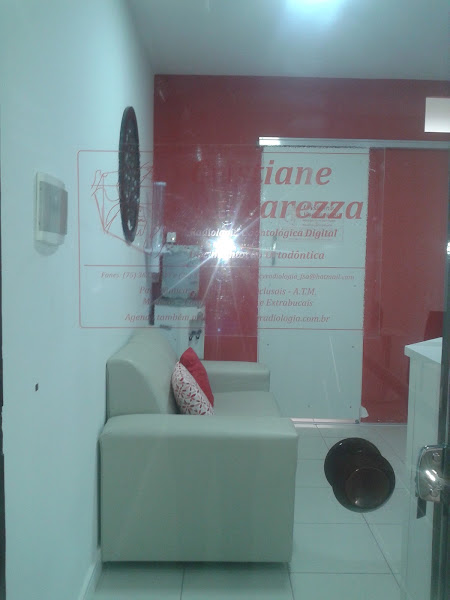 Foto 2 de Cristiane Vaccarezza - Radiologia Odontológica Feira de Santana