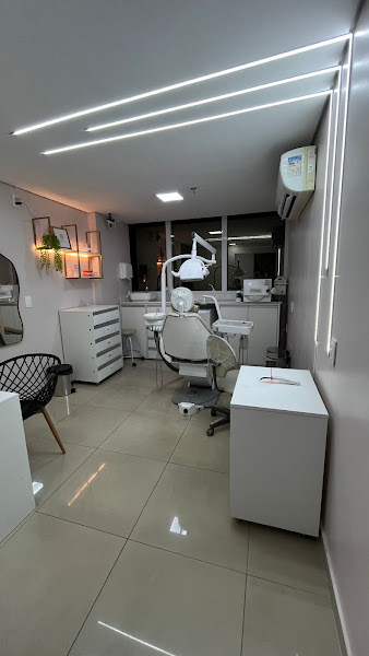 Foto 2 de Cristina Sobrinho Dentista - Canal e Dentistica