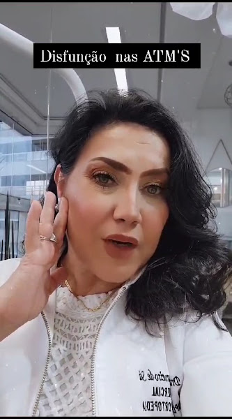 Foto 4 de Crol Odontologia by Dra. Rosemary Carneiro | Ortodontia I Implante Dentário I Estética