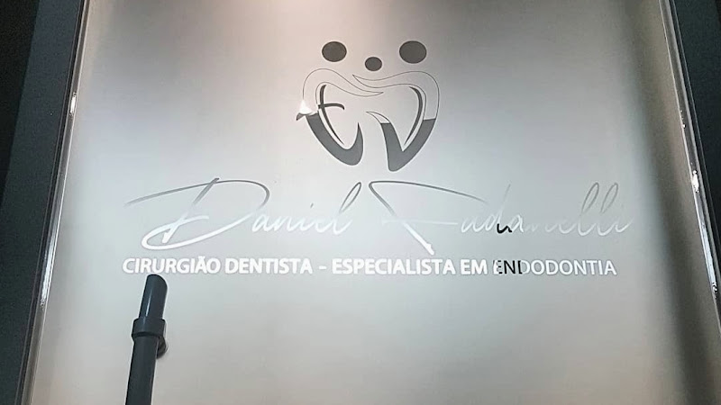 Foto 2 de Daniel Fadanelli endodontia