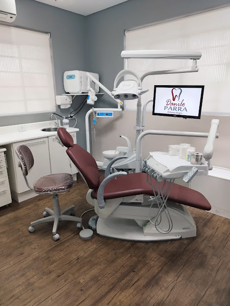 Foto 3 de Danilo Parra Odontologia - DENTISTA / IMPLANTES