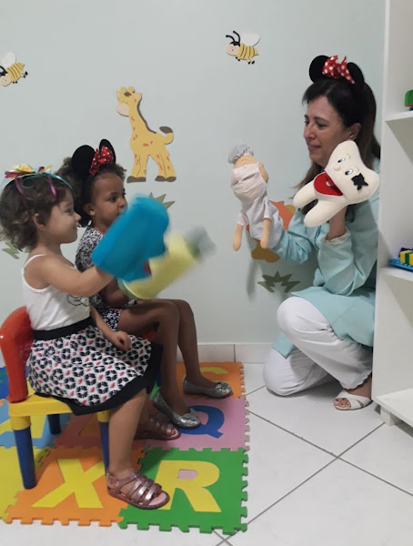Foto 2 de Danusa Tolentino Odontopediatria