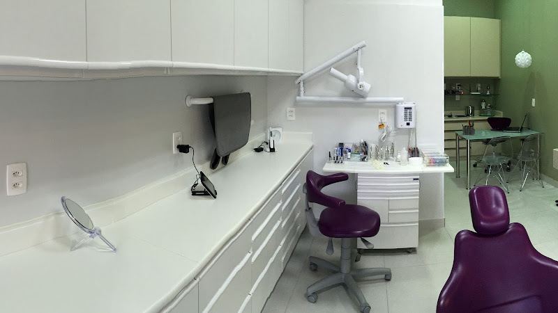 Foto 2 de Deborah Athayde Ortodontista