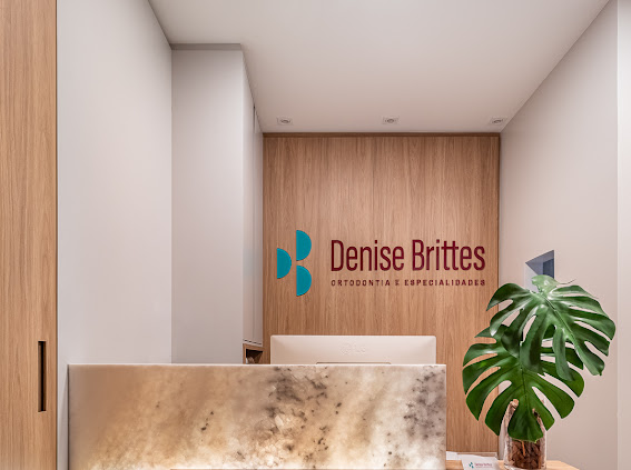 Foto 3 de Denise Brittes Ortodontia e Especialidades