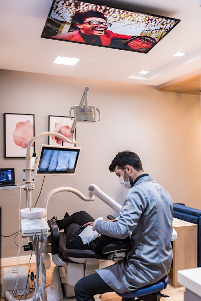 Foto 4 de Dental Art - Odontologia Integrada | Implantes dentários em Juiz de Fora | Dentista em Juiz de Fora