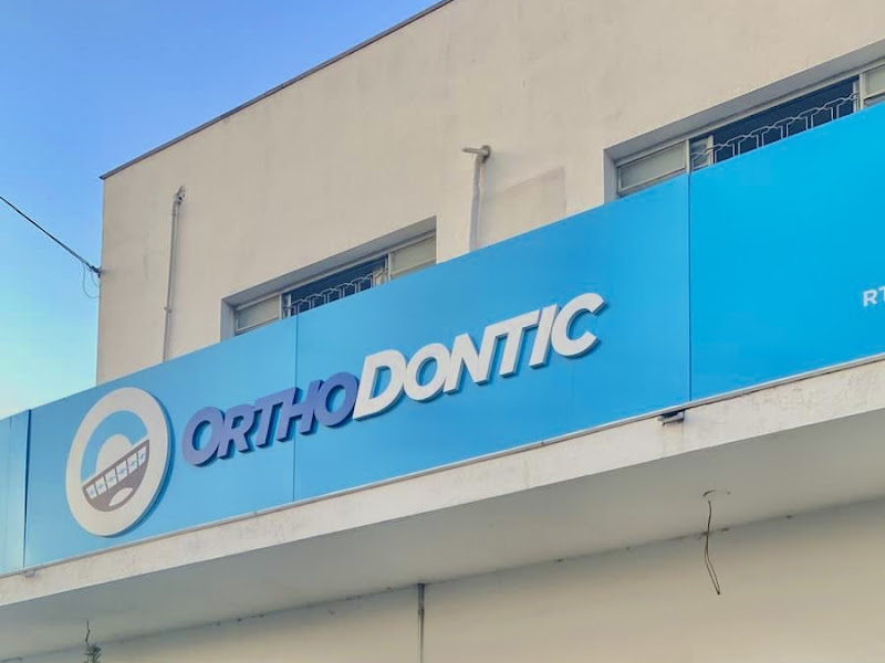 Foto 10 de Dentales Saúde - Centro Sete Lagoas- MG e região