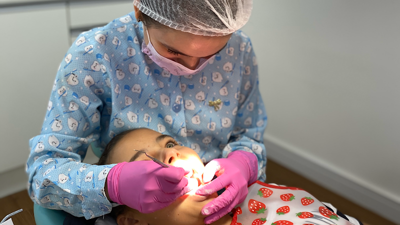Foto 2 de Dente de Leão Odontopediatria