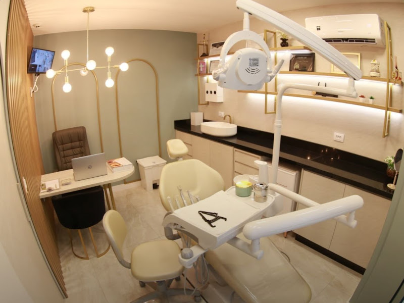 Foto 5 de Dentista 24 horas Consultório Dra Thalitta Fiamma
