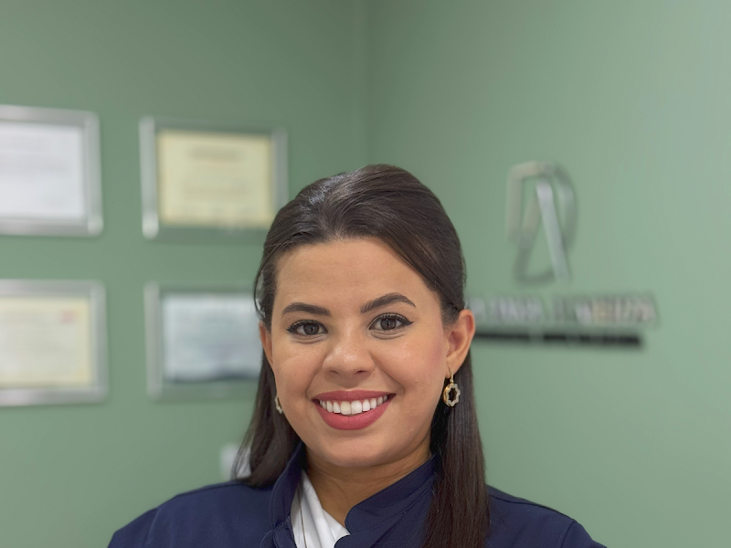 Foto de Dentista 24 Horas | Dra. Dara Almeida | Dentista de Canal