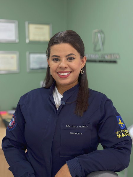 Foto 2 de Dentista 24 Horas | Dra. Dara Almeida | Dentista de Canal