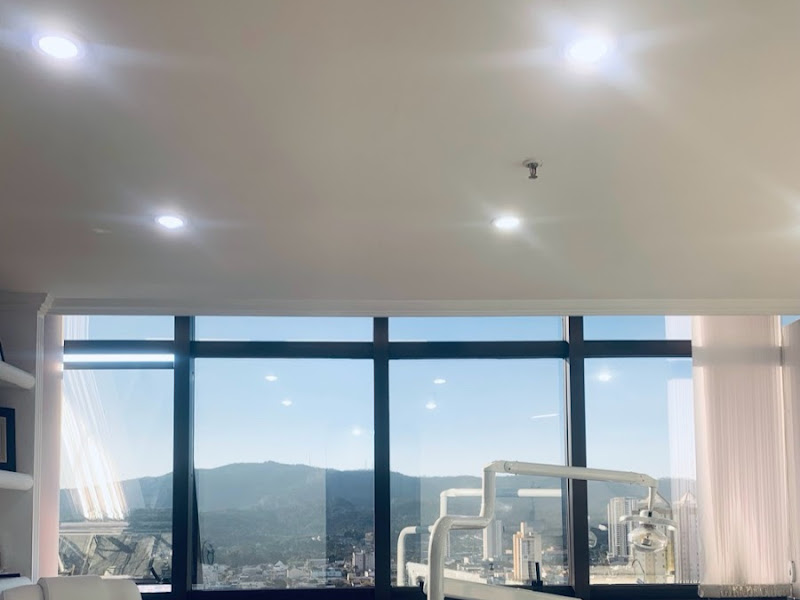 Foto 6 de DENTISTA 24 horas - L & A ODONTOLOGIA ESPECIALIZADA