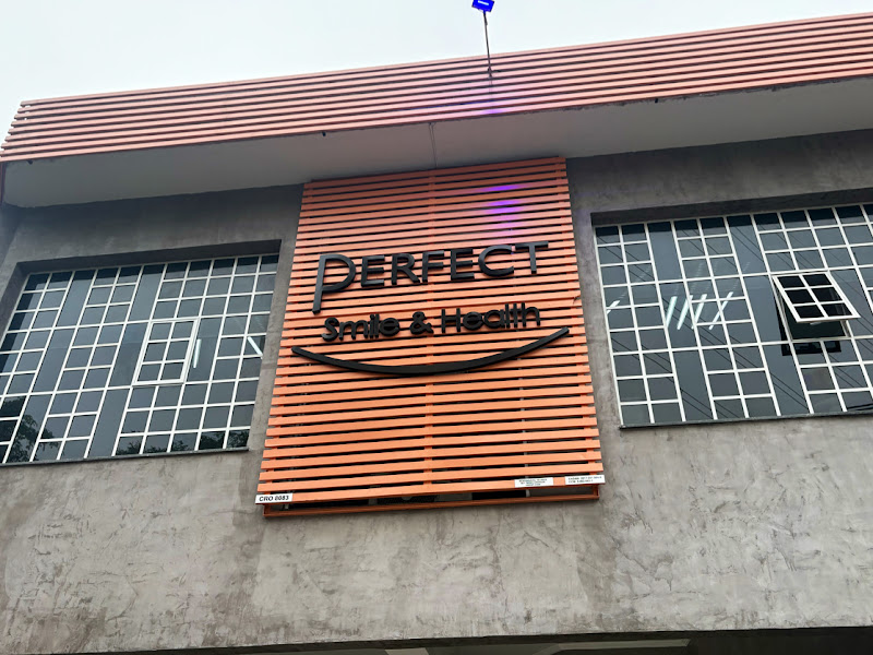 Foto 7 de Dentista 24 horas Mooca, Urgência, Prótese, Ortodontia, Implantes, Facetas, Restaurações, Clareamento- Dr.Raphael Sinnes