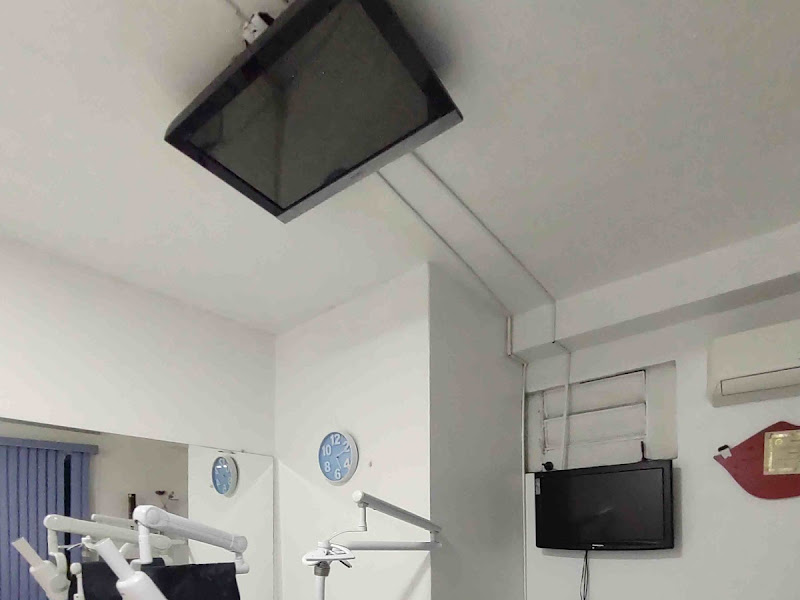 Foto 3 de Dentista 24h - Dr Adolpho Graça