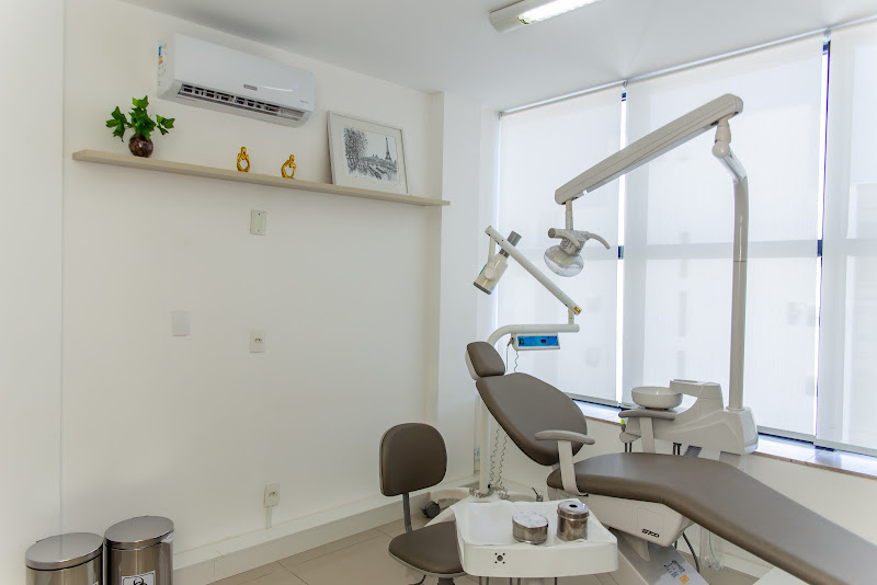 Foto 2 de Dentista 24h - Letícia P. Gomes em Florianópolis