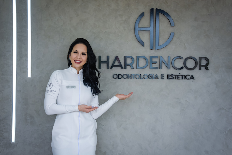 Foto 2 de Dentista 24hs Dra. Renata Sardinha - Facetas, Harmonização, Botox, Preenchedores, Endodontia, Cirurgias e Extrações.