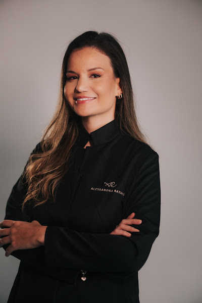 Foto 2 de Dentista Alessandra Rathis | Ortodontista e Odontologia Estética | Porto Alegre