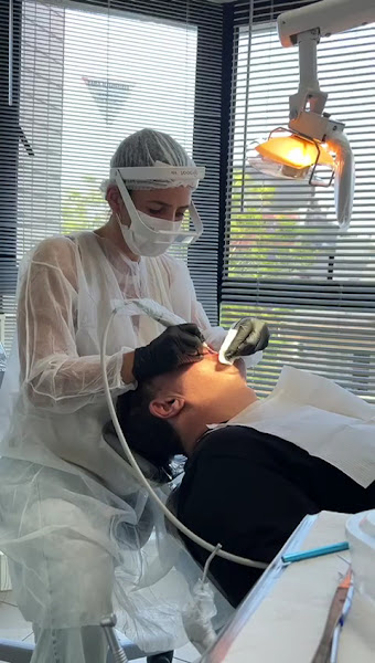 Foto 3 de Dentista Aline Kolling | Estética e Reabilitação