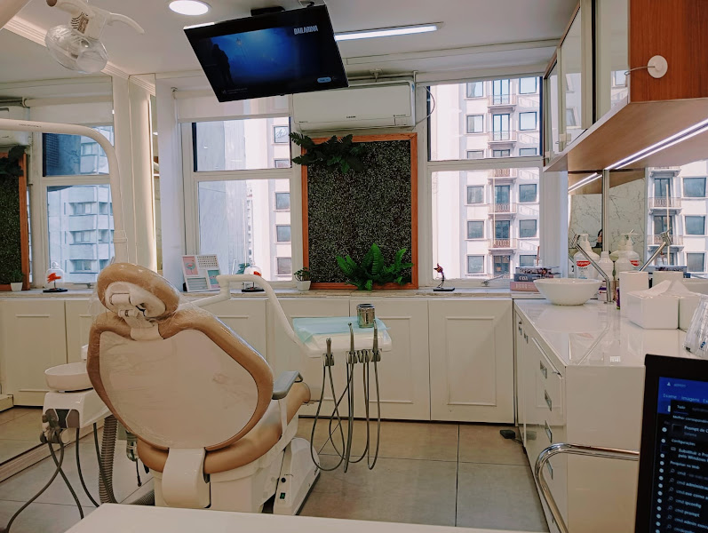 Foto 2 de Dentista Av Paulista - Dra Luana Melo - Urgência