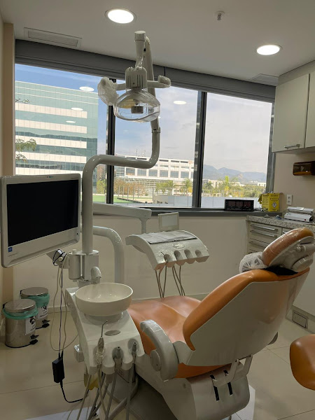 Foto 2 de Dentista Barra da Tijuca - IMPLANTES BARRA DA TIJUCA - FACETAS BARRA DA TIJUCA