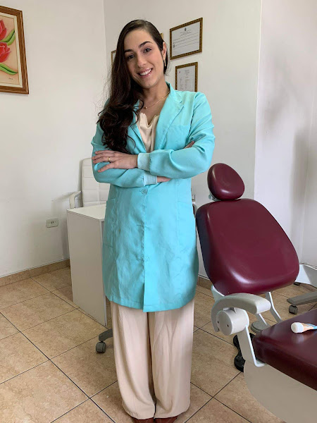 Foto 2 de Dentista Belenzinho-Belém Dra. Nathália Vivaldini. Limpeza, ortodontia, Alinhadores, clareamento, implantes, próteses, canal.
