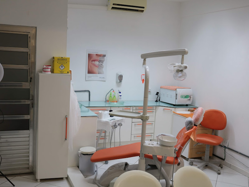 Foto 8 de Dentista Belenzinho-Belém Dra. Nathália Vivaldini. Limpeza, ortodontia, Alinhadores, clareamento, implantes, próteses, canal.