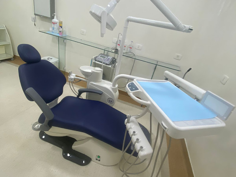 Foto 9 de Dentista Belenzinho-Belém Dra. Nathália Vivaldini. Limpeza, ortodontia, Alinhadores, clareamento, implantes, próteses, canal.