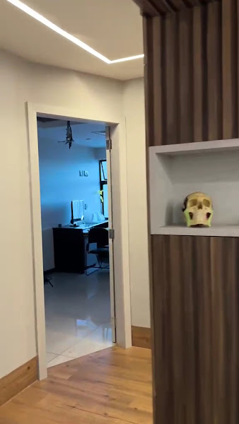 Foto 3 de Dentista Belo Horizonte - Dra. Pollyana Lacerda | Implante Dentário e Reabilitação Oral em Belo Horizonte