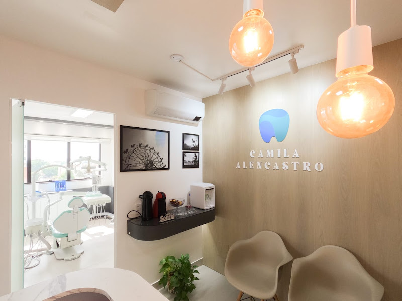 Foto 2 de Dentista Camila S. Alencastro