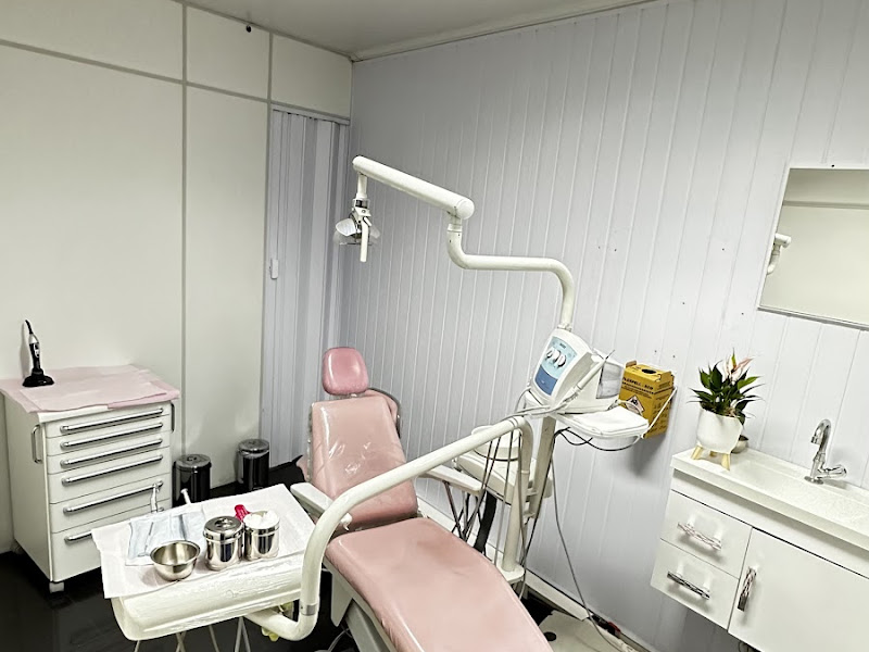 Foto 5 de Dentista Centro Anhangabaú - Clareamento, clínico geral, implante, endo etc