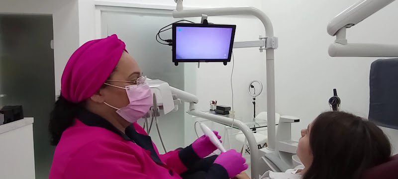Foto 3 de Dentista | Cláudia Marchetto Costa | Odontologia Marchetto Costa | Dentista Próximo | Campo Limpo | Jd. Umarizal | São Paulo
