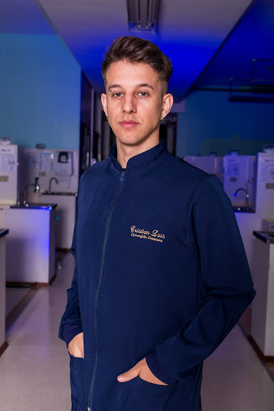 Foto 2 de Dentista Cristian Luis