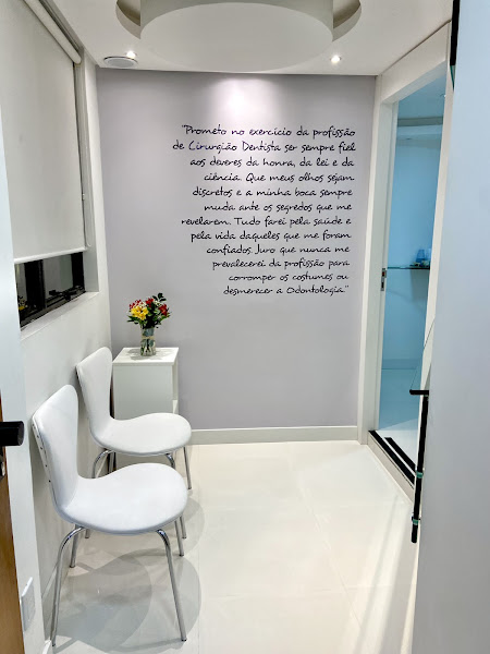 Foto 2 de Dentista Cristina Carvalho - Clínico Geral e Prótese - Porto Alegre (Uniodonto)