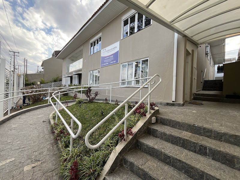 Foto de Dentista Curitiba Alethea Gradella Odontologia e Bem Estar