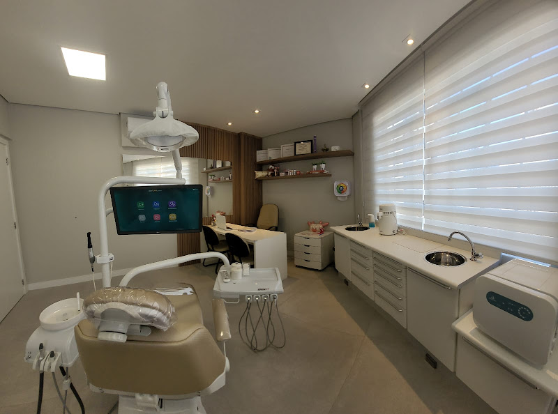 Foto 2 de Dentista de Criança Curitiba - Dra Marissa Federzoni (Odontopediatra)