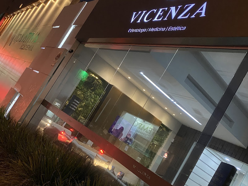 Foto 13 de Dentista Divinópolis | Lentes de Contato | Invisalign | Implante Dentátio | Clínica Murad