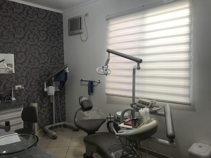 Foto 2 de Dentista - Drª Ana Claudia Esteves