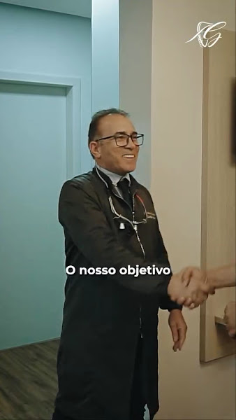 Foto 4 de Dentista Dr. Antonio Gonçalves em Vitória da Conquista | Prótese Protocolo | Clareamento | Facetas