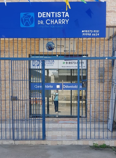 Foto 2 de DENTISTA DR CHARRY