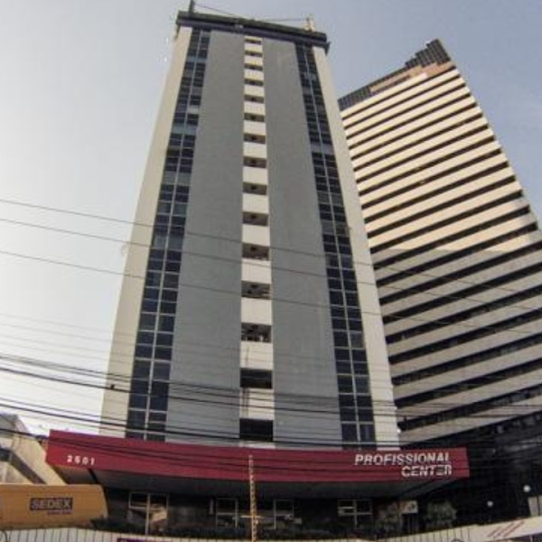 Foto 2 de Dentista Dr Fausto Queiroz I Implante Dentário em Salvador