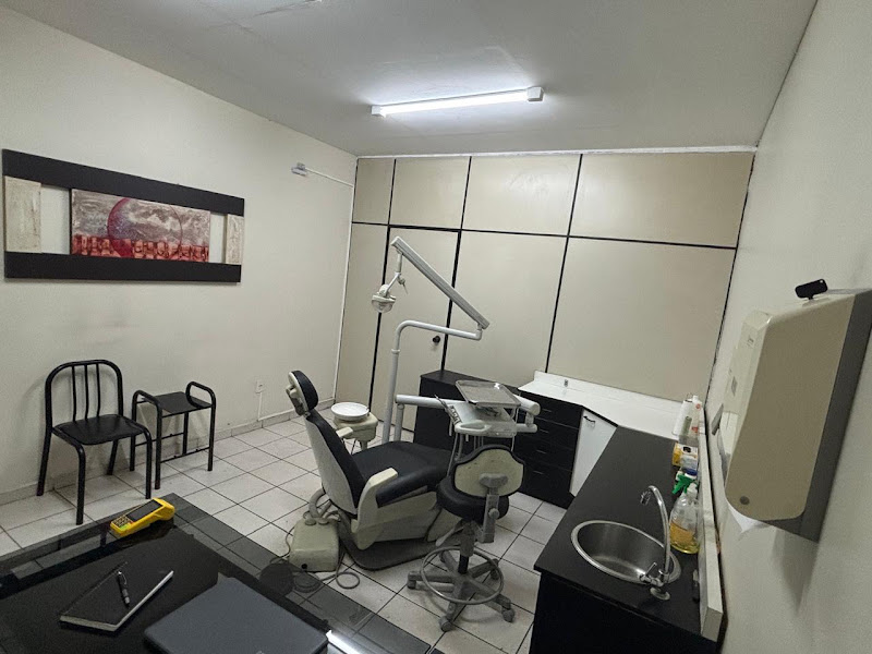 Foto 2 de Dentista - Dr. Fernando José P. L. Barros