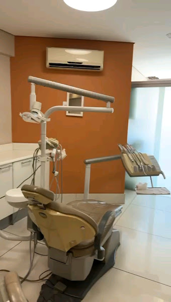 Foto 2 de Dentista | Dr Hugo Ramiro | Belo Horizonte