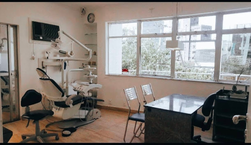 Foto 3 de Dentista | Dr Hugo Ramiro | Belo Horizonte