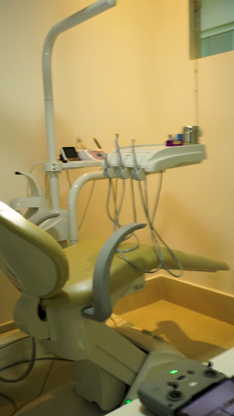 Foto 3 de Dentista Dr. Igor Sebastian (Consultório odontológico em Teófilo Otoni MG)