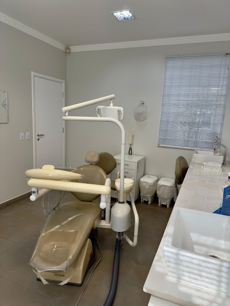 Foto 2 de Dentista Dr Irineu Leao