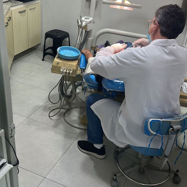 Foto 3 de Dentista Dr. João Batista | Soluções em Odontologia